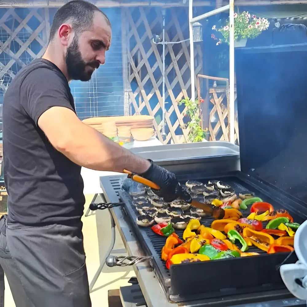 Petrecere Tematică Premium pentru Copii – Grătar Decor și 2 Animatori - Petrecere Copii